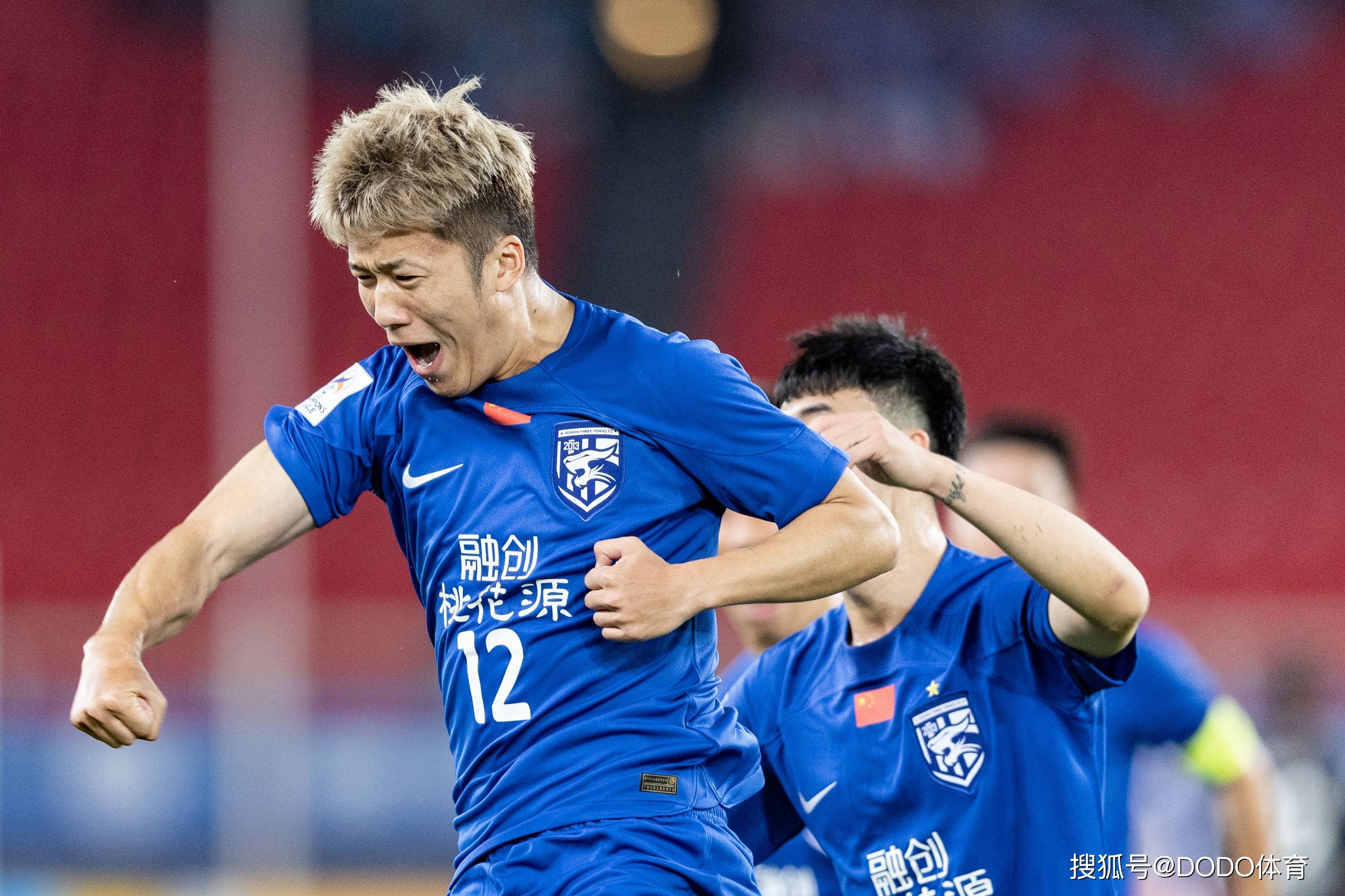 中超-何超乌龙送礼恩里克中点玉昆2-1逆转河南(玉昆足球中超)