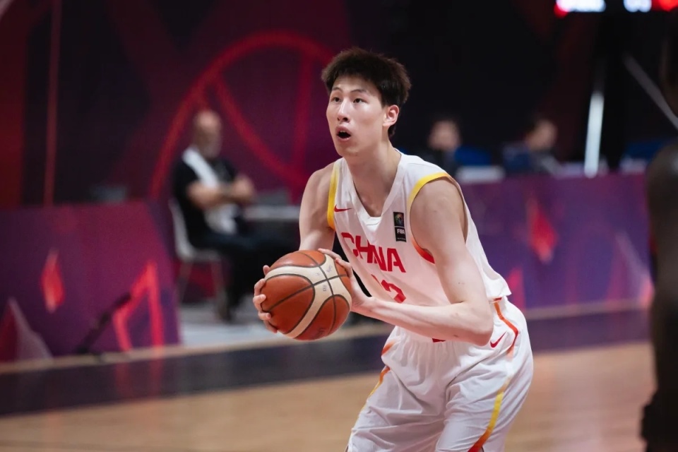 安博体育-场均5盖帽，郇斯楠荣获U19男篮世界杯赛会盖帽王(19岁男篮世界杯)