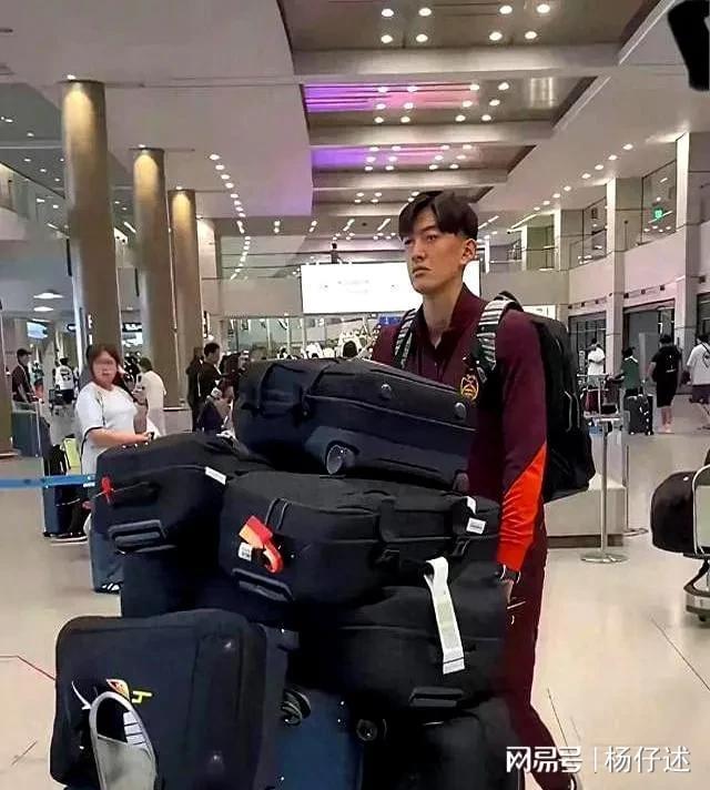 行李过多？国足官方回应：56件装备行李具体情况如下的简单介绍