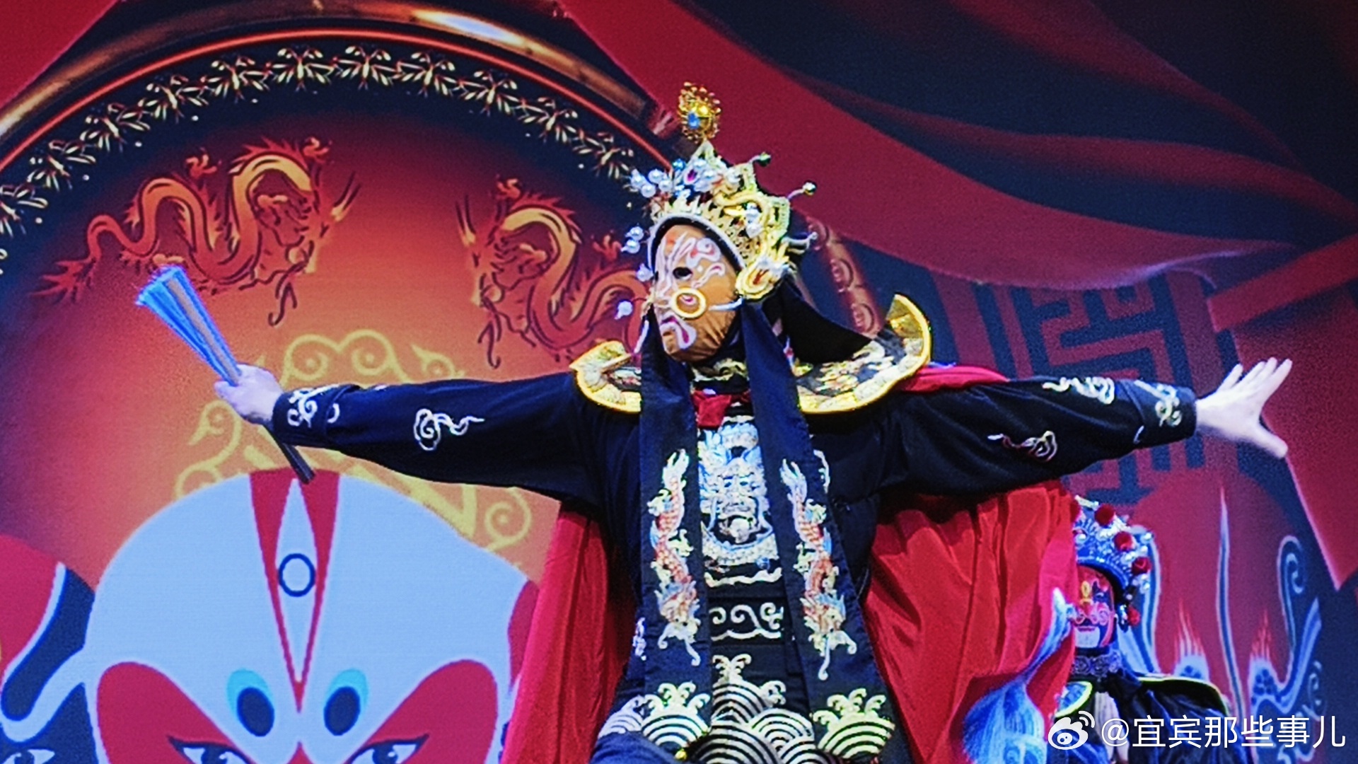 安博体育-川剧变脸大师现场表演，增添活动亮点(川剧变脸视频经典川剧变脸表演)