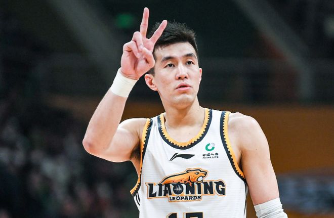 NBA后卫杨慕成加入国家队，备战国际篮球比赛(NBA美国职业篮球联赛)